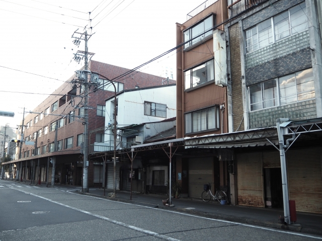 A steel frame building in Miyakojima Ward, Osaka City